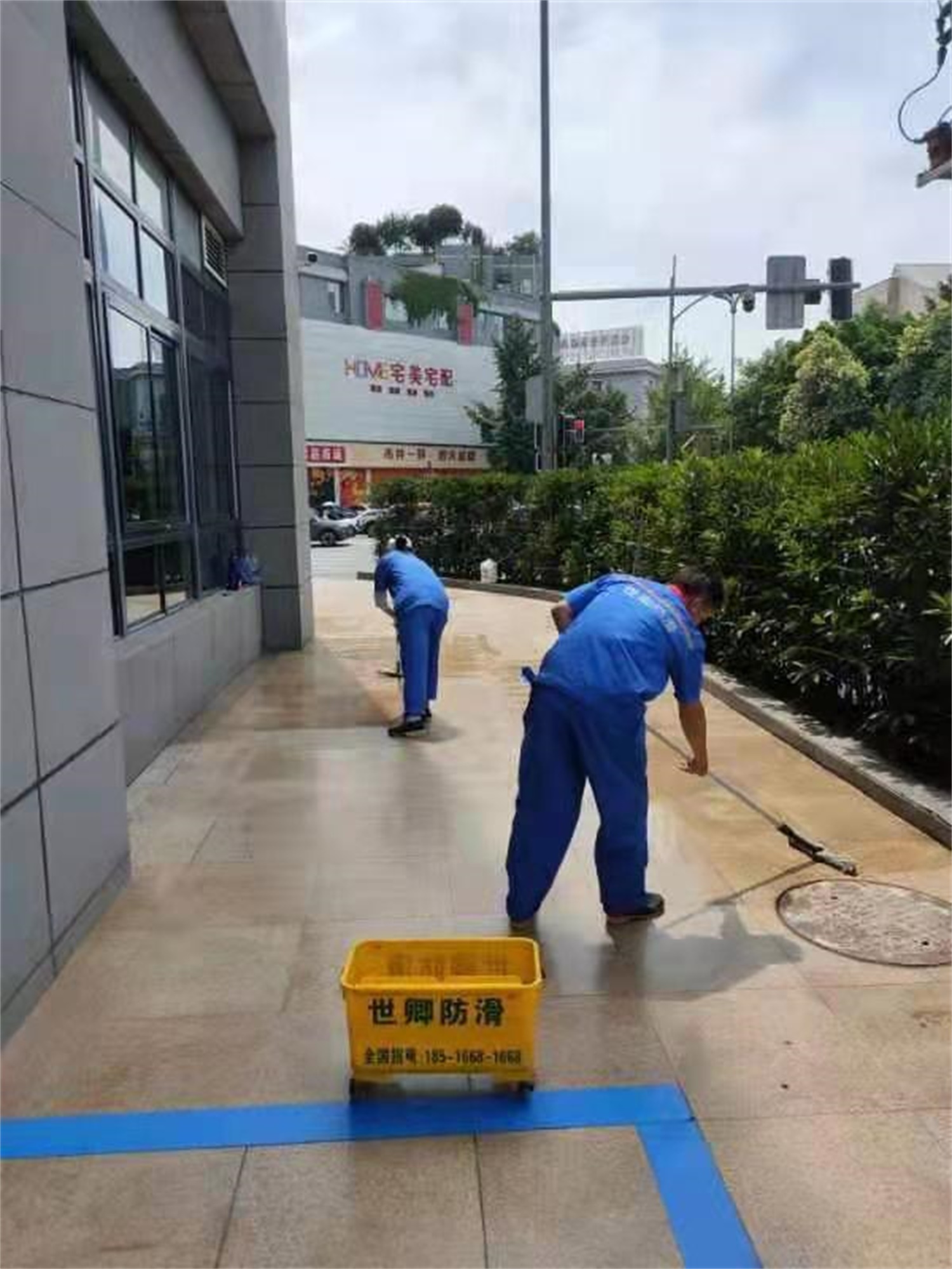 四川省人民群眾來訪接待中心地面防滑施工