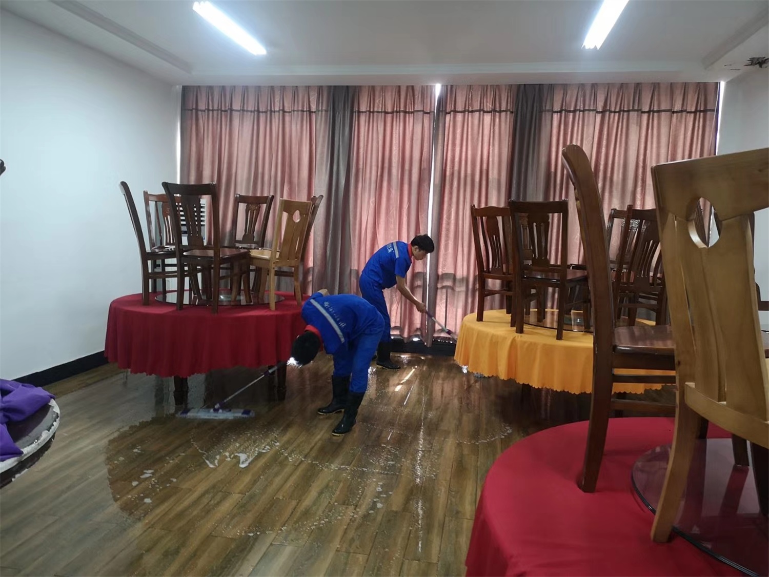 職業教育中心地面防滑防護施工處理