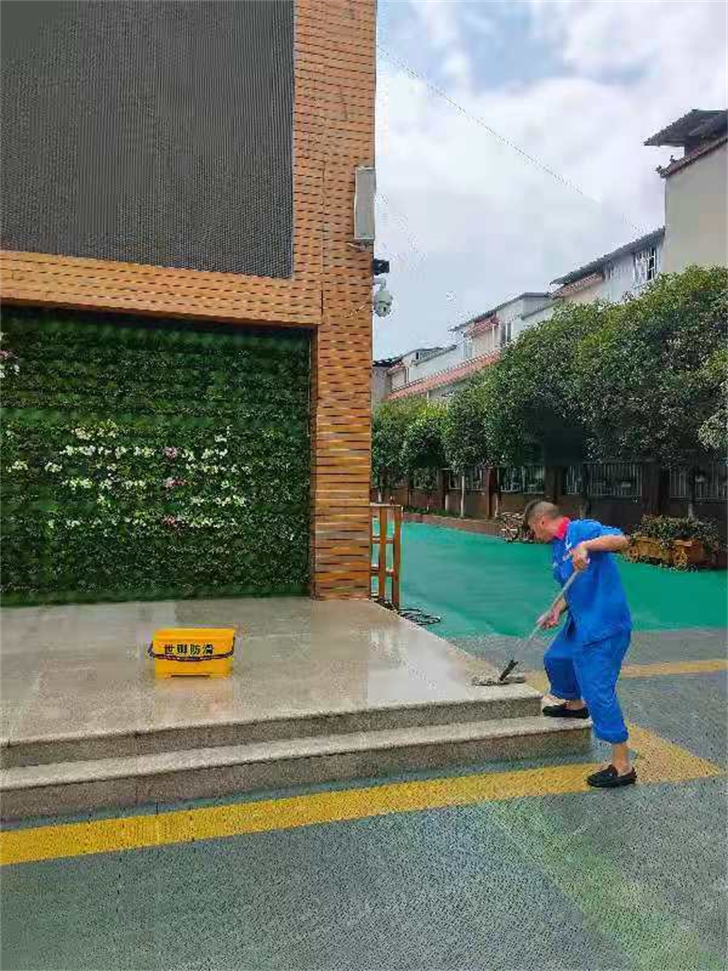 天府新區永興幼兒園的地面防滑施工