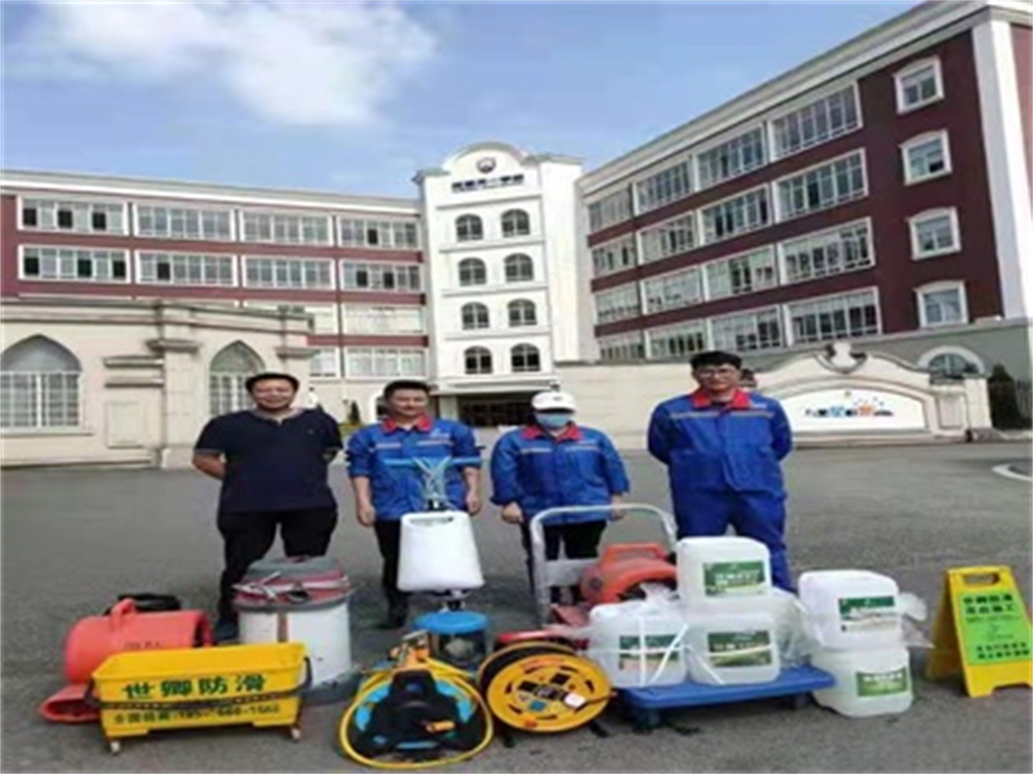 天一學(xué)校的地面防滑工程
