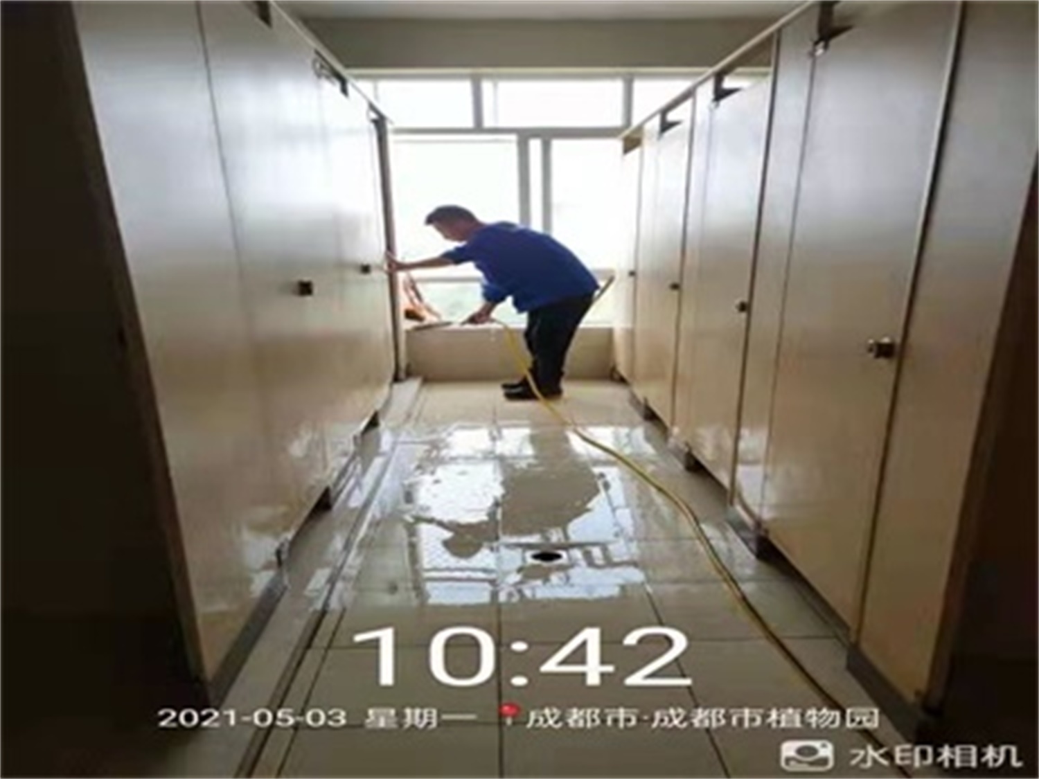 天一學(xué)校的地面防滑工程